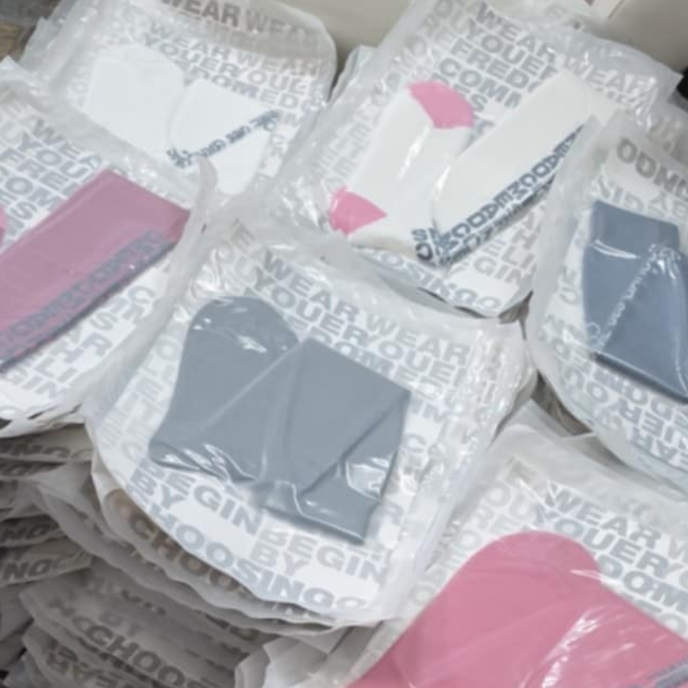 NWT Comme des Garcons Black Pink logo socks Sz M - Picture 6 of 6